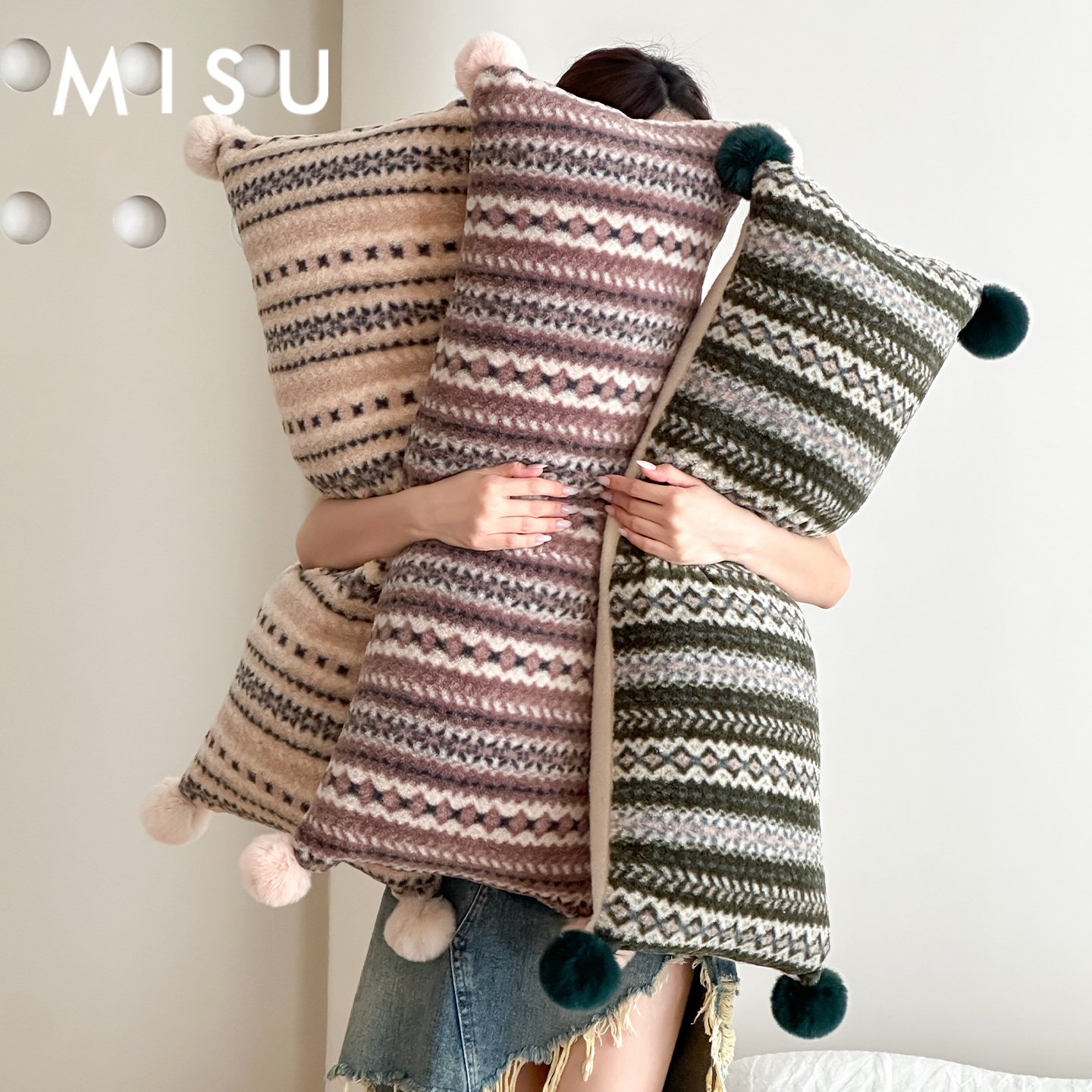 米苏费尔岛印花澳绒长条抱枕靠枕