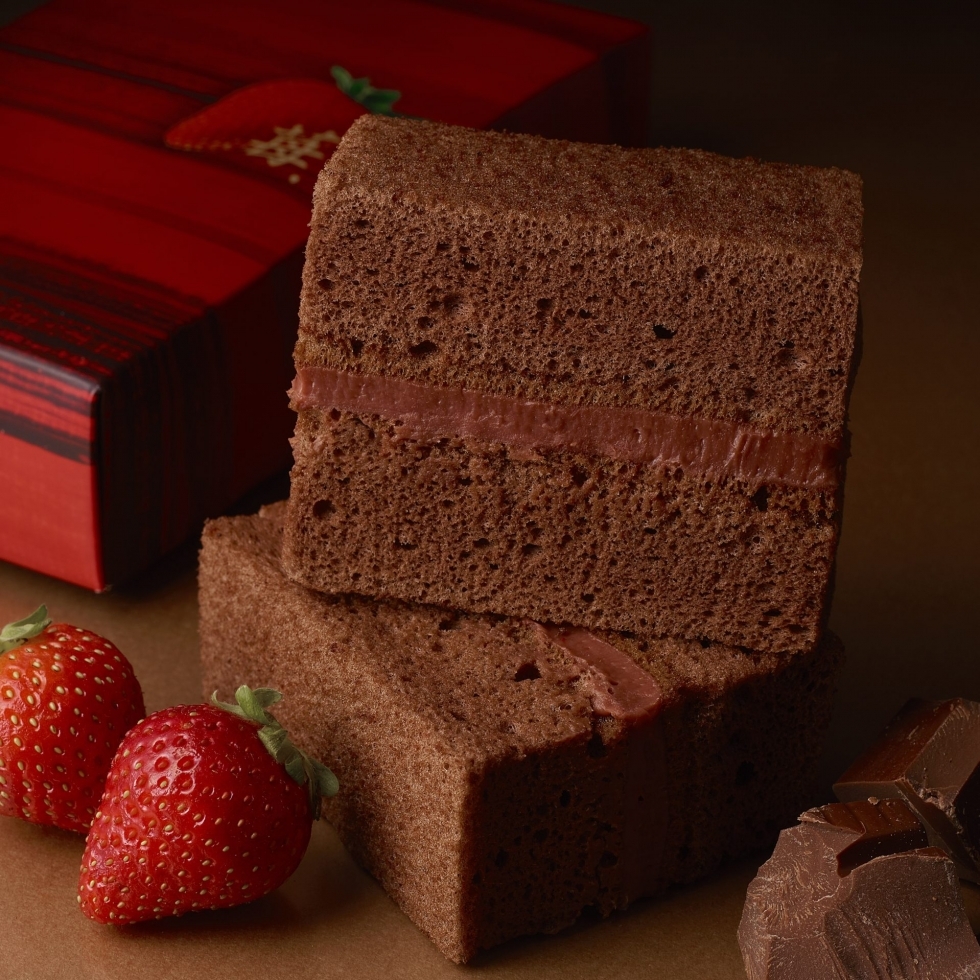 日本草莓甘纳许夹心巧克力蛋糕