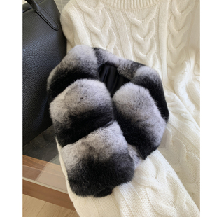 简约獭兔毛围巾毛毛围脖保暖实用毛绒绒渐变新品 青紫蓝龙猫色