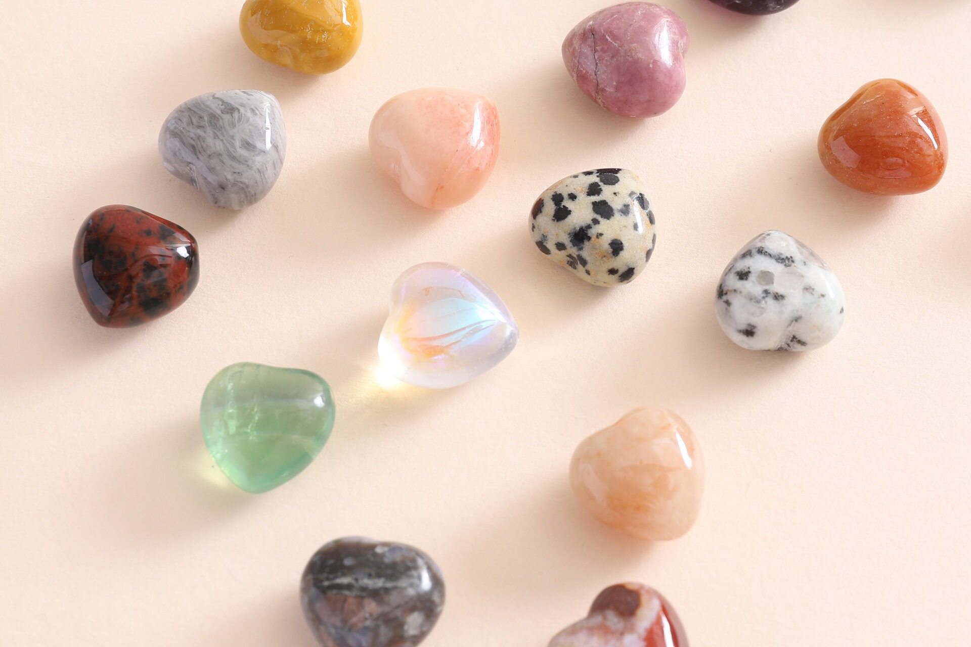 天然水晶爱心摆件 15MM无孔桃心配件 水晶心形石头 爱心裸石摆件