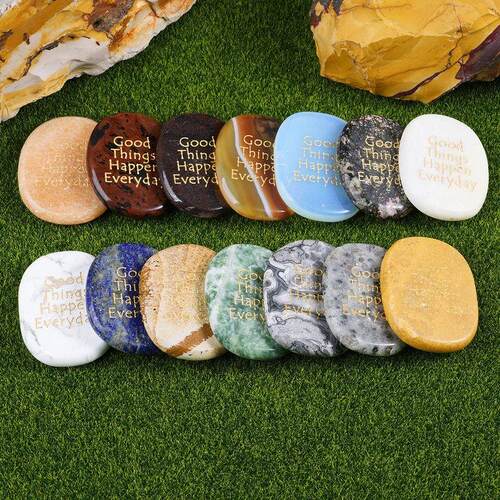 跨境热销天然半宝石刻标语Good things happen...”口袋掌心礼品