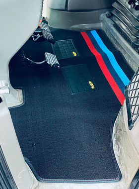 24款第四代雷沃欧豹拖拉机M2004 MW2104 2204 2304 2404专用脚垫