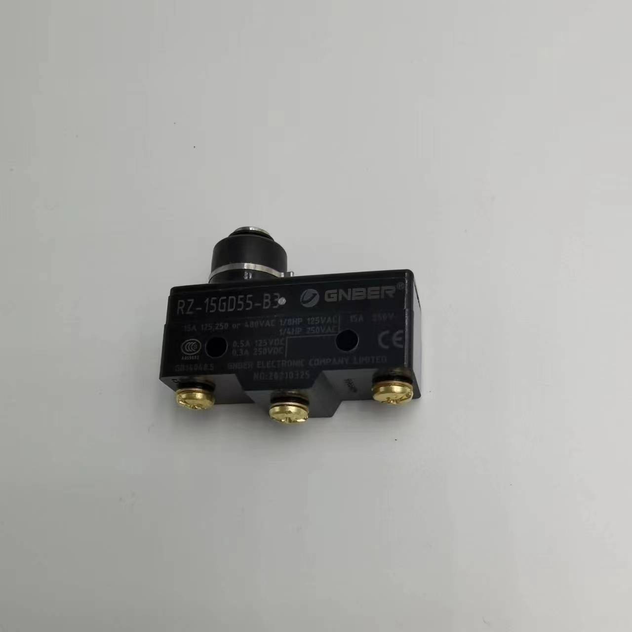 原装正品冈本电子GNBER微动开关行程开关RZ-15GD55-B3量大从优