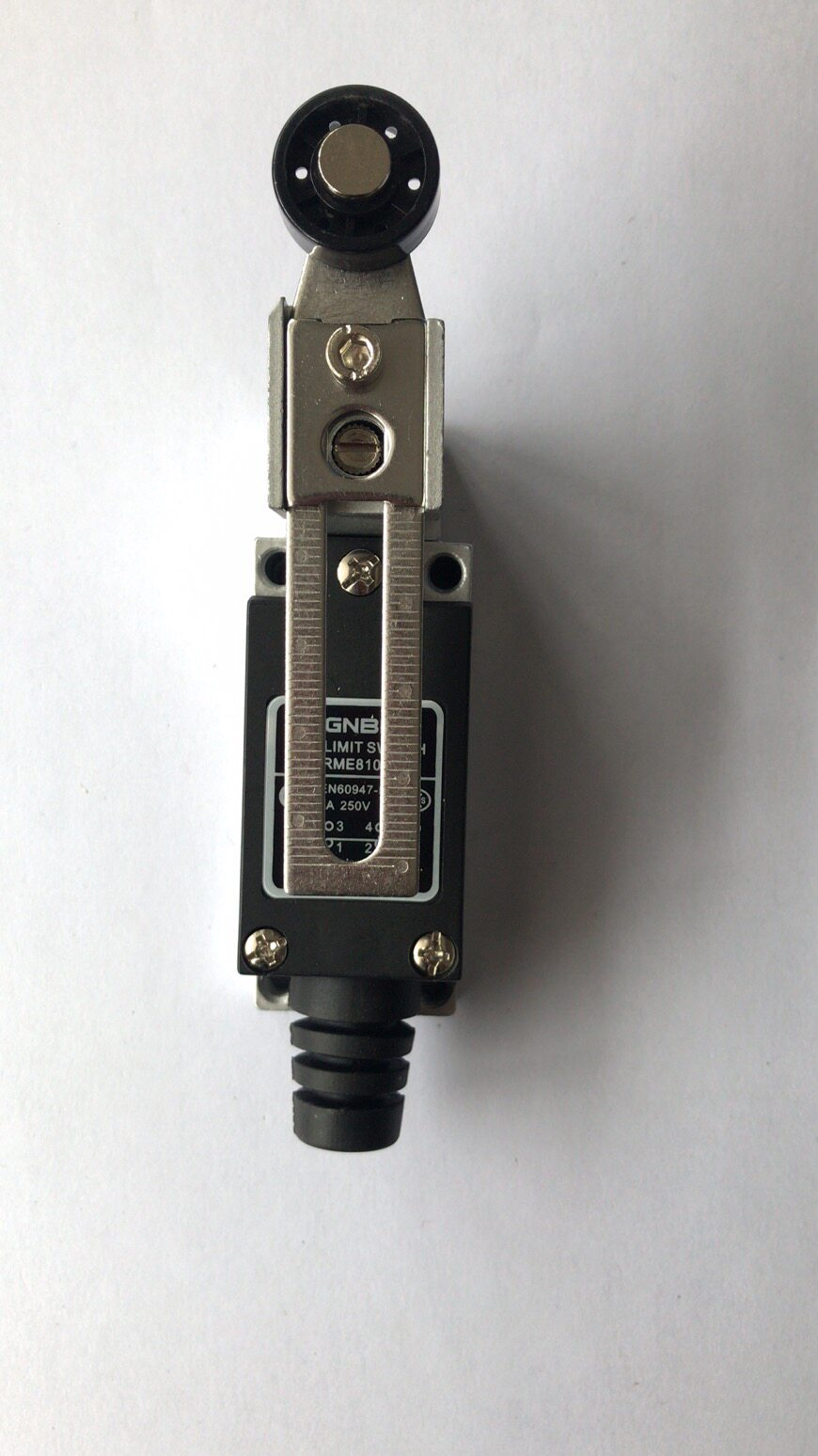 微型限位开关行程开关RME8108