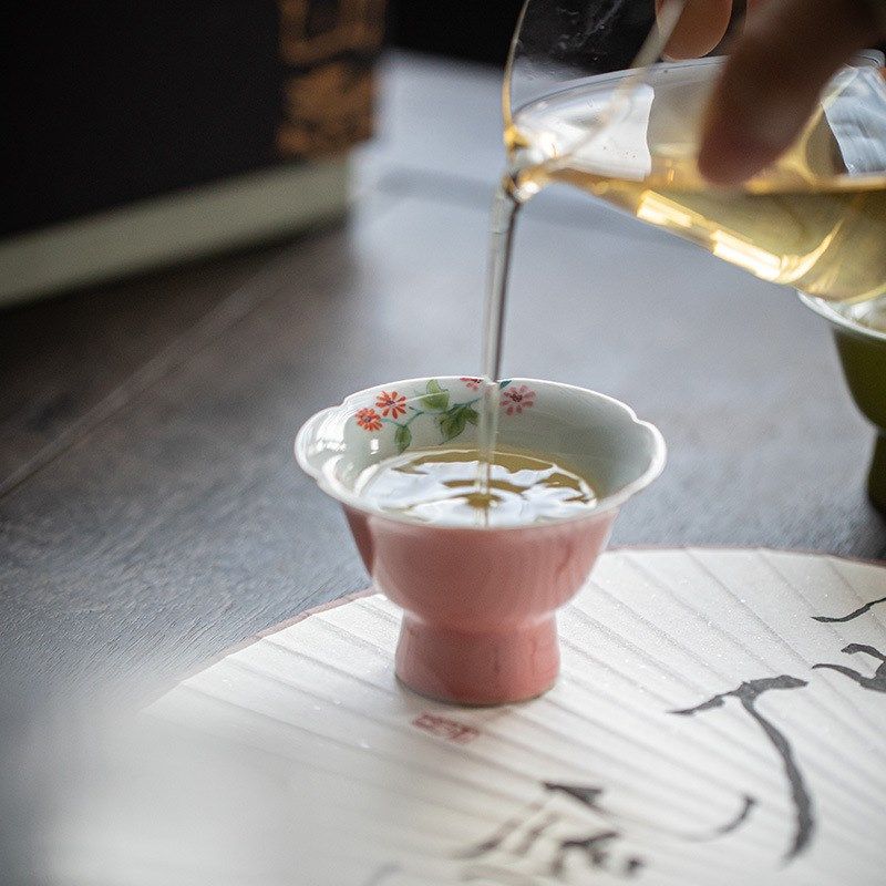拍前询价德化复古凤仙粉高足花口杯粉色喝茶单杯 手W绘品茗杯议价