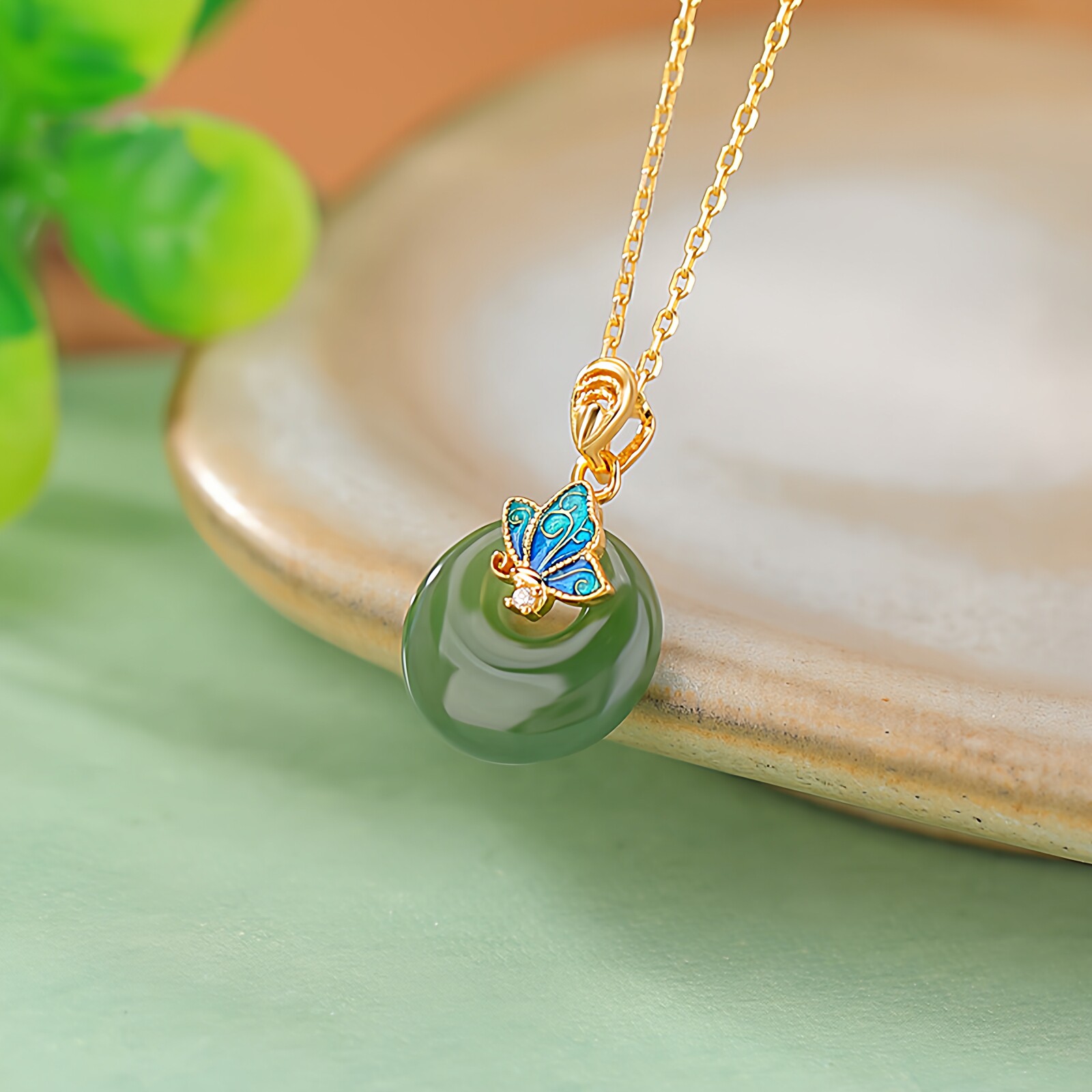 轻奢高级感s925纯银天然和田玉碧玉景泰蓝蝴蝶平安扣吊坠女士项链
