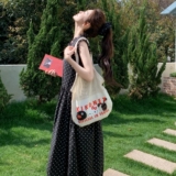 慵懒风气质波点连衣裙女夏季2025新款法式设计感时尚花苞背心裙子，女装连衣裙，2D037