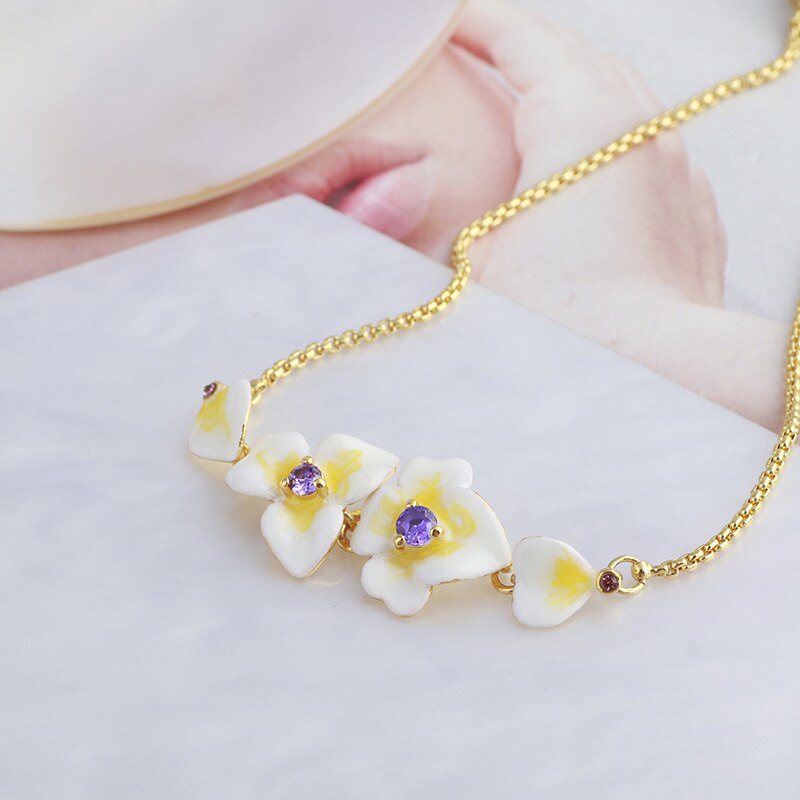 珐琅釉彩烤漆镶钻三色堇清新白色花朵拉豆可调节手链