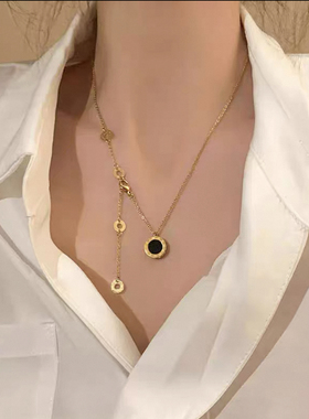 2025新款小蛮腰锆石黑白双面贝母项链 高级感性价比高