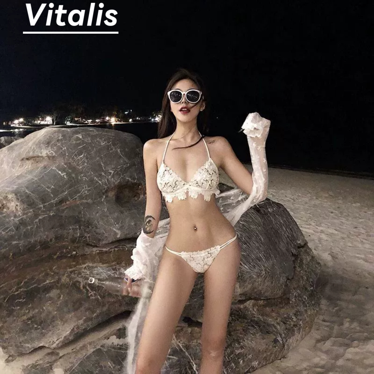网红蕾丝小胸聚拢三点式比基尼