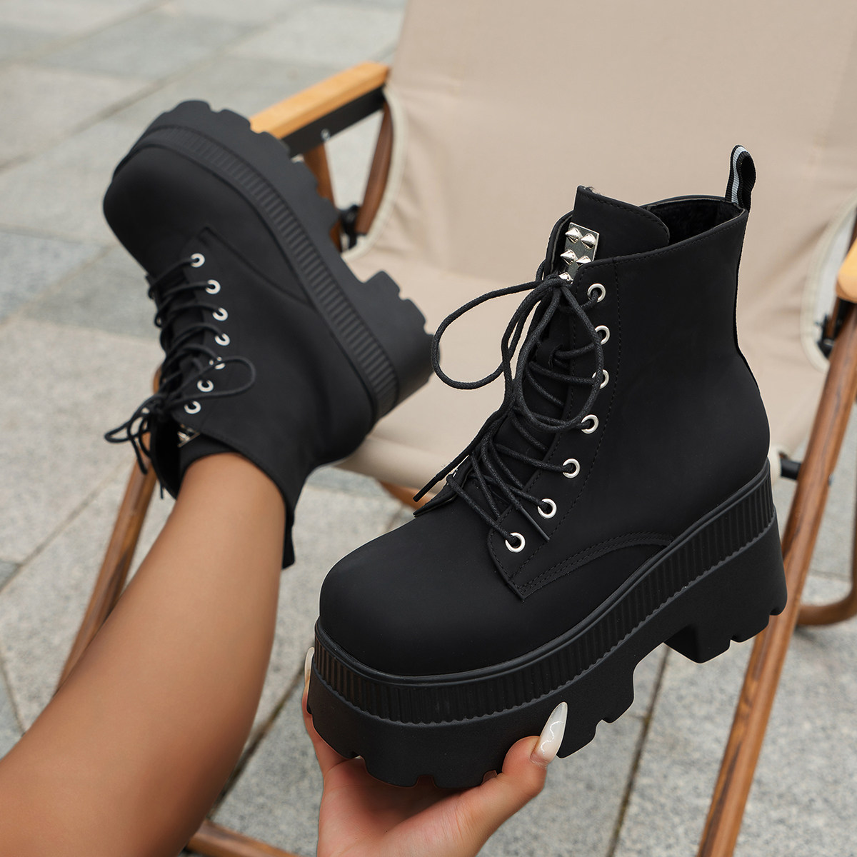 欧美外贸大码女鞋2025秋冬马丁靴系带松糕厚底短筒靴方头时尚女靴,女鞋,时装靴,淘宝优惠券,粉丝福利购,淘宝优惠卷