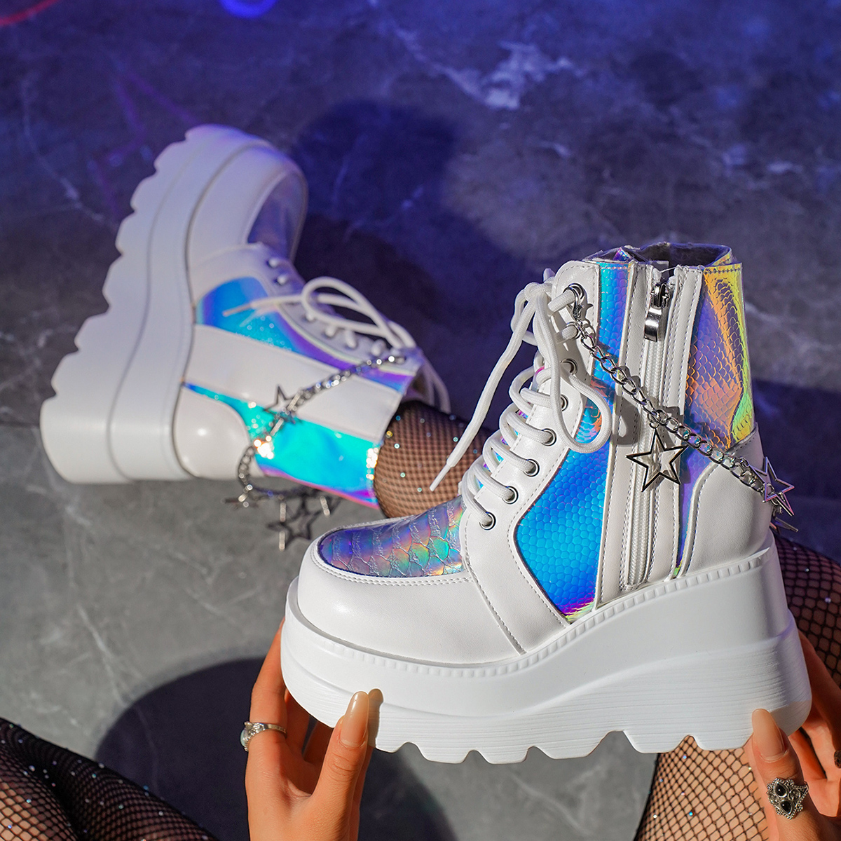 2025秋冬新款厚底马丁靴