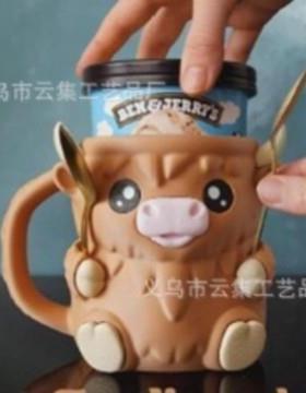 跨境新品高地奶牛创意冰淇淋脱容器树脂工艺品雕像创意礼品