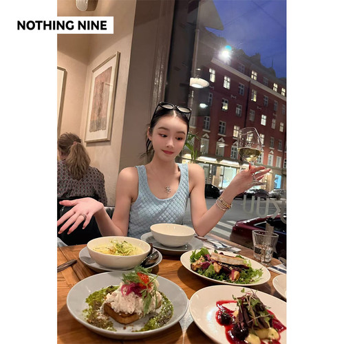 NOTHING NINE  星棠天丝混纺双色圆领背心