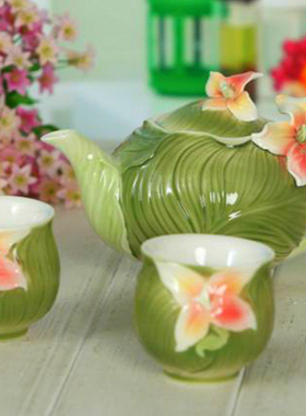 包邮珐琅瓷美人蕉一壶二杯茶具结婚礼品 时尚 家用法兰咖啡壶