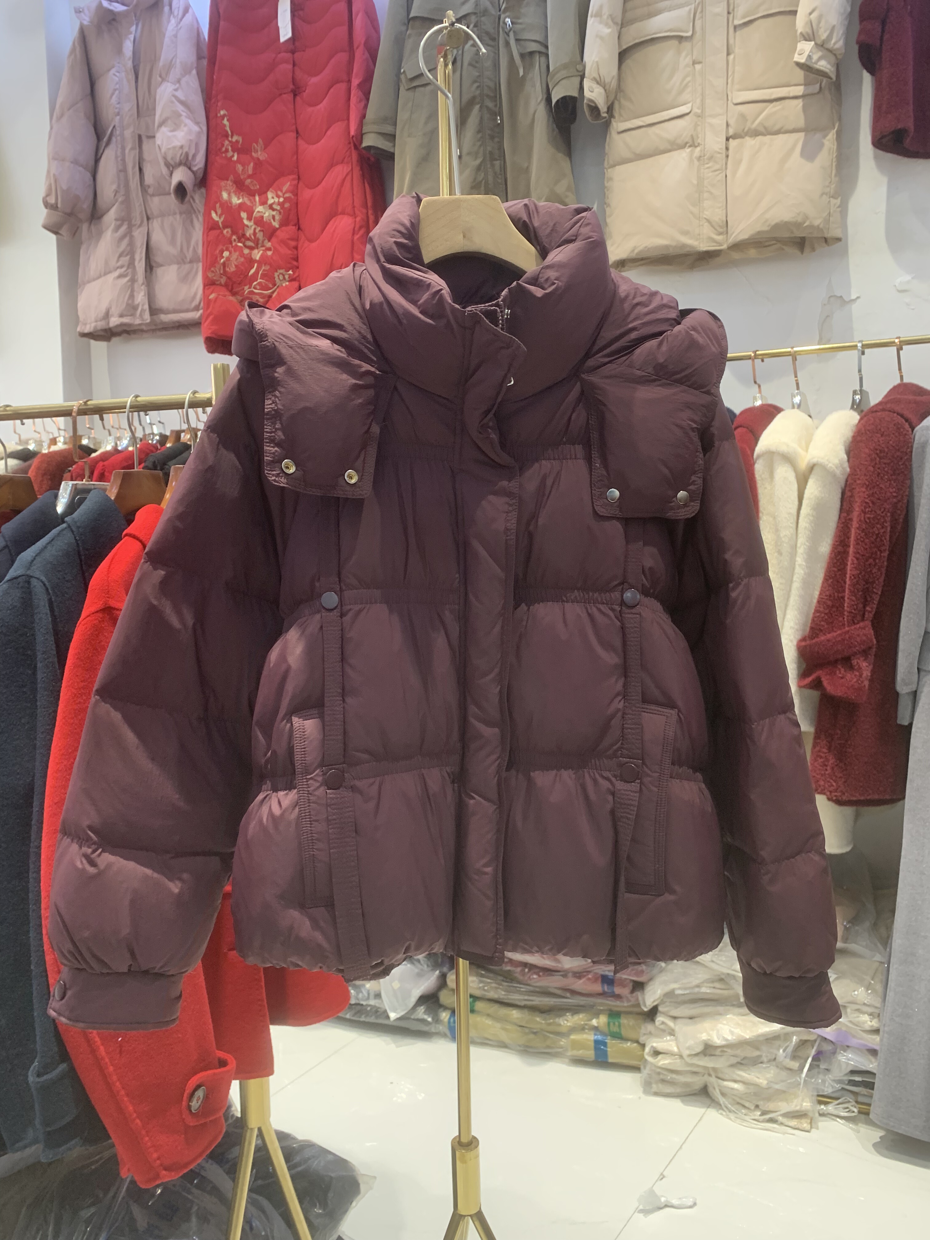 商场同款羽绒服中年女装2025新款白鸭绒袄子洋气妈妈冬装连帽外套