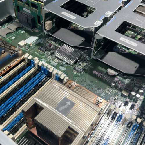 Cisco/UCS C240  M4 2U双路平台 双电双散.询价