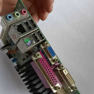 英特尔 D2700MUD集成CPU 主板 来.询价