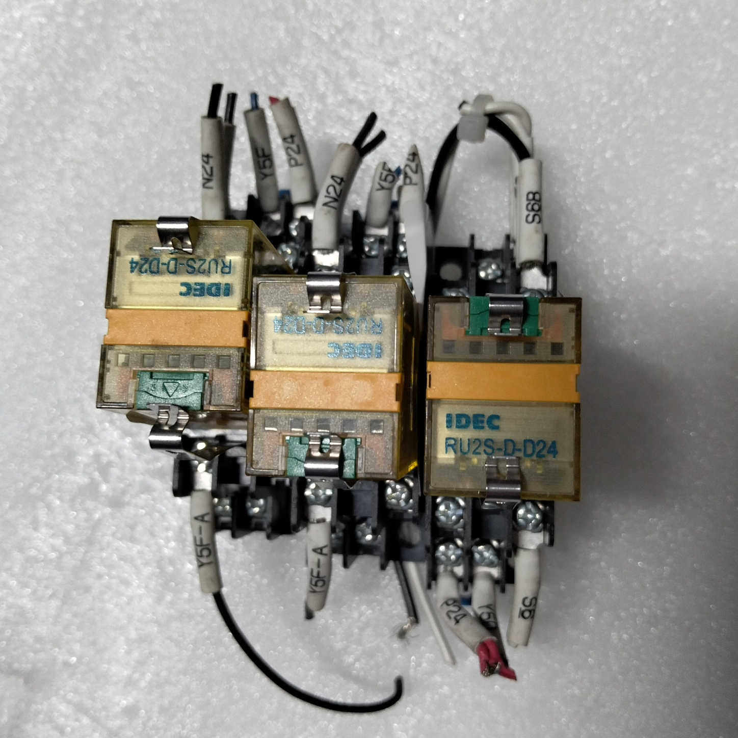 IDEC继电器底座SM2S-05DN，型号RU2S-D-D2.询价