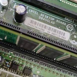 英特尔主板 4个pci.询价 D845GLAD