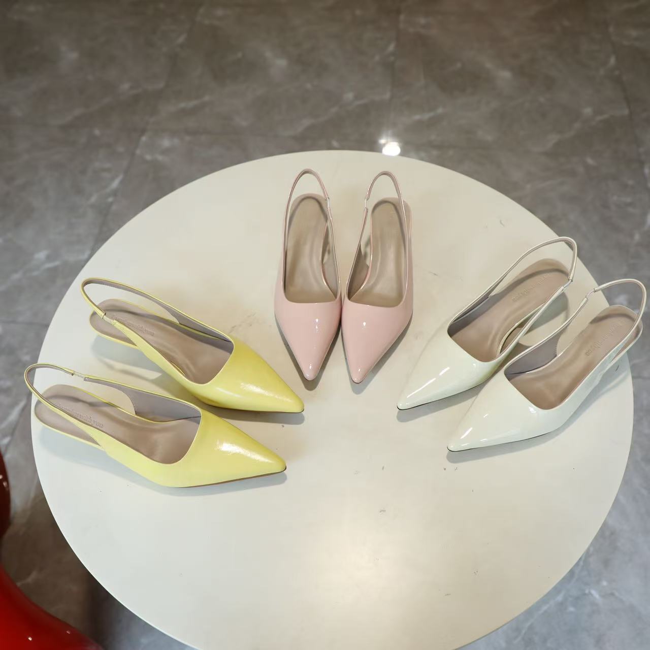 韩版尖头套脚低跟四季鞋2024新款真皮松紧带一脚蹬单鞋女