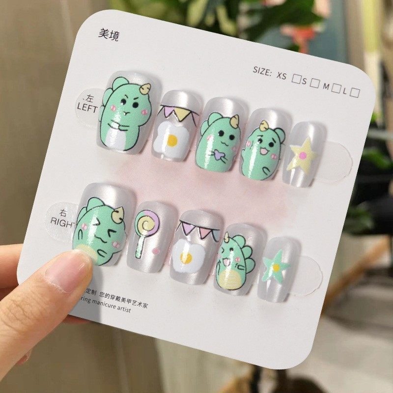 2026年新款儿童美甲穿戴甲绿色小恐龙猫眼假指甲贴片短款30片甲片,彩妆/香水/美妆工具,美甲工具,淘宝优惠券,粉丝福利购,淘宝优惠卷