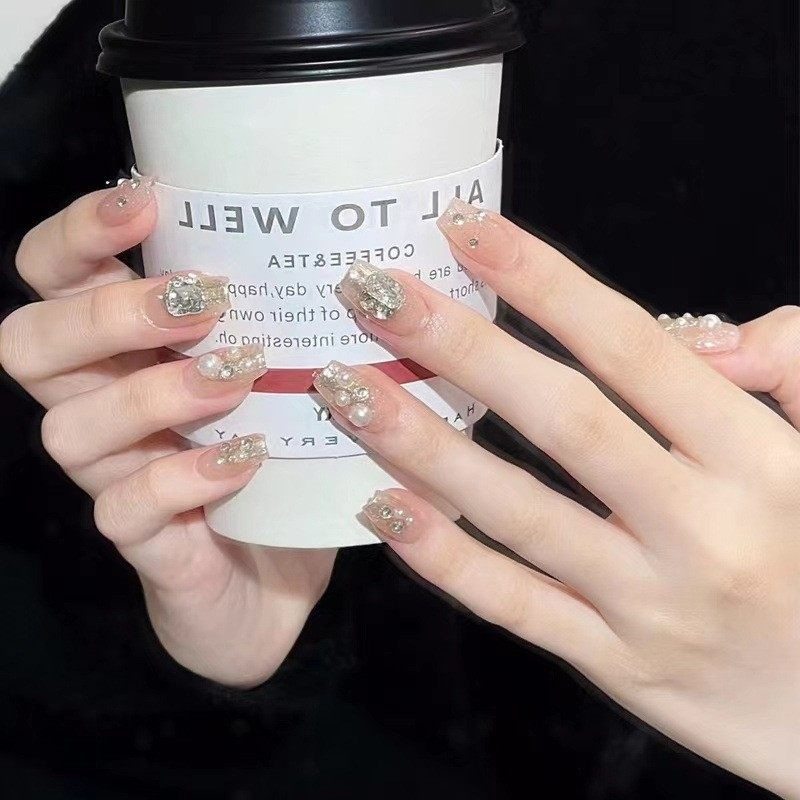 2026年新款儿童美甲穿戴甲感短款显白珠光宝气24片假指甲贴片,彩妆/香水/美妆工具,美甲工具,淘宝优惠券,粉丝福利购,淘宝优惠卷