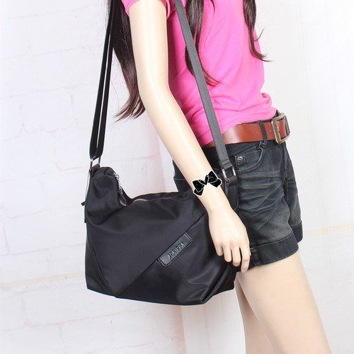 单肩斜挎休闲百搭简约轻便女包潮