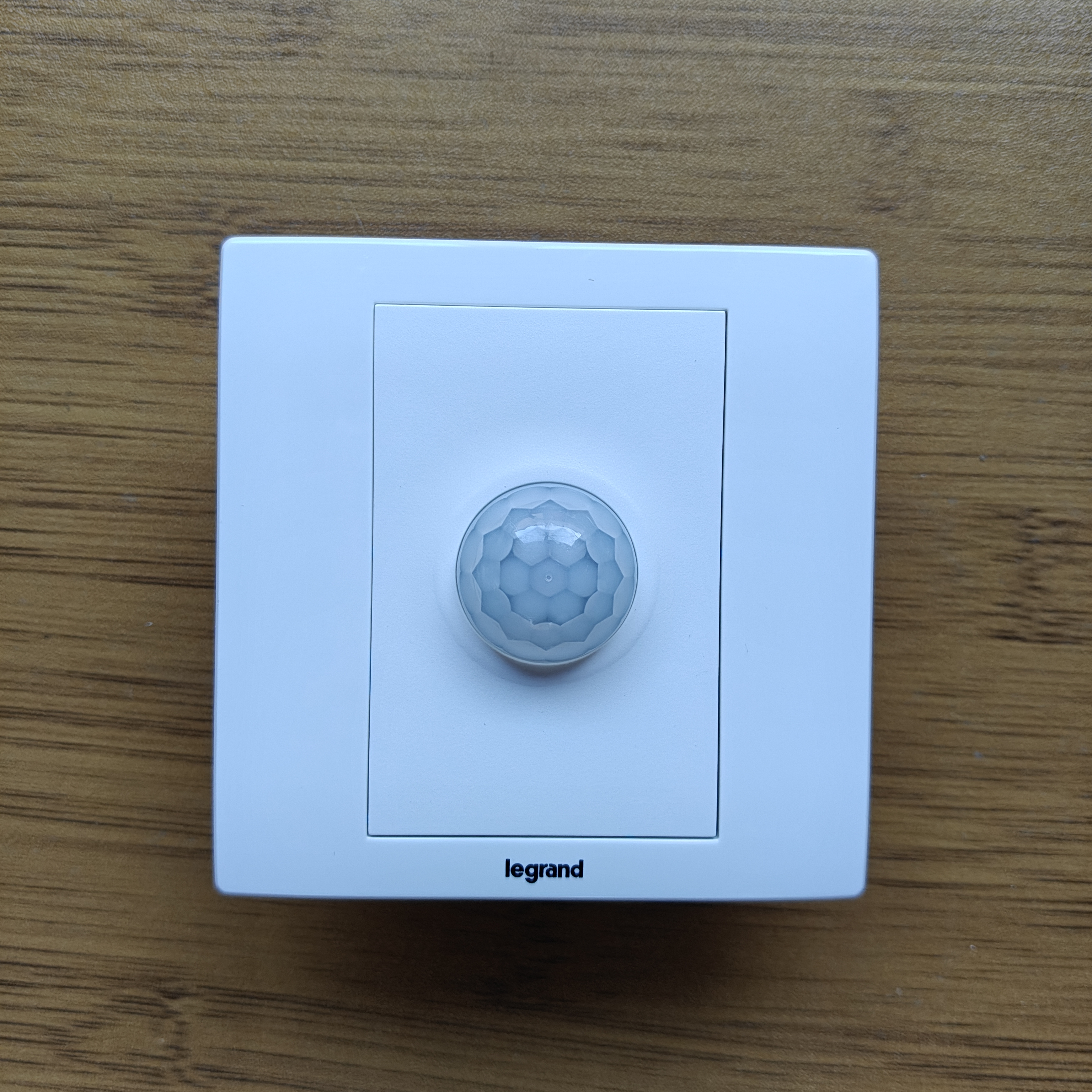 罗格朗美淳200W人体感应开关红外感应面板楼道感应开关ENG03