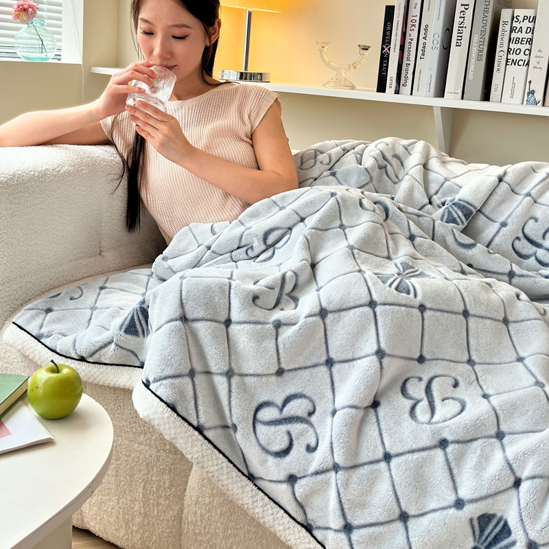 出口欧美米兰亲肤毯冬季加厚双人单人铺床珊瑚绒毛毯法兰绒盖毯被