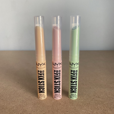 新品！美国NYX fixstick遮瑕棒旋转遮瑕笔滋润轻薄脸部黑眼圈痘印