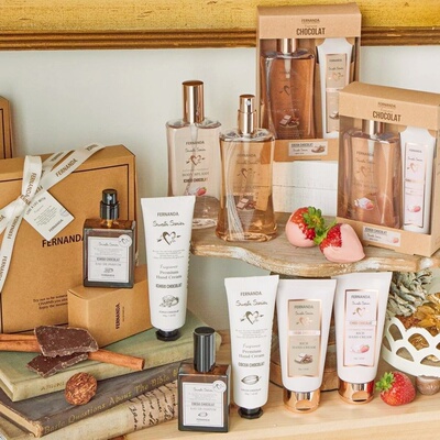 现货 日本Fernanda 草莓牛奶巧克力 可可果巧克力 香水香氛护手霜