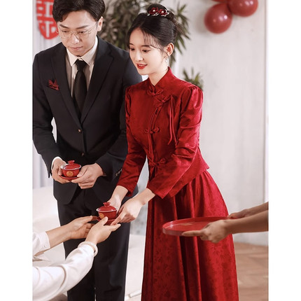 中式敬酒服2025新款新娘回门服红色裙子订婚礼服女旗袍秀禾服嫁衣
