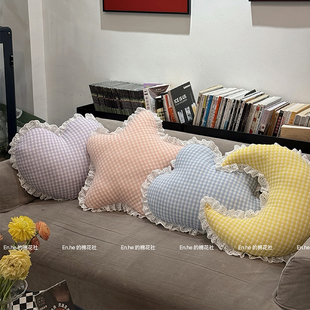 饰卧室沙发椅垫心形 ins田园系列靠枕爱心抱枕简约格子靠垫女生装
