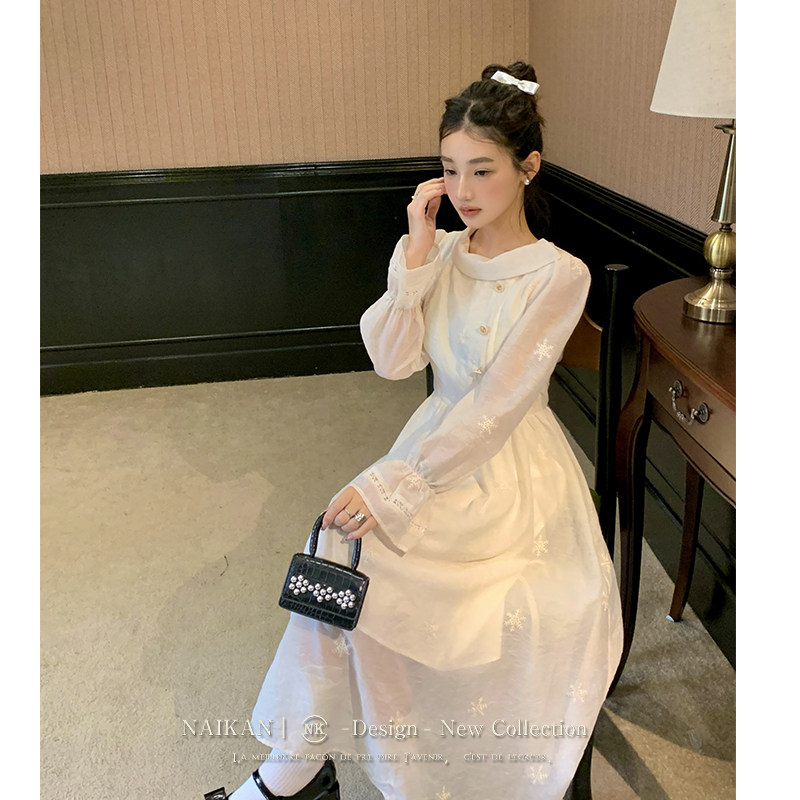 奈看【雪花繁星】刺绣连衣裙女初秋2025新款绝美奶fufu仙气长裙子