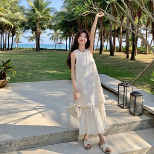 温柔风立体花朵拼接白色背心连衣裙女夏季气质宽松A字大裙摆长裙图片