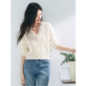 针织衫 V领大颗珠扣扭花几何肌理感秋冬温柔风简约百搭毛衣女0.54