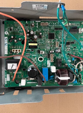 大金外机板1.5匹3PCB3972-11 EX13025   或2P353825-3拆机件