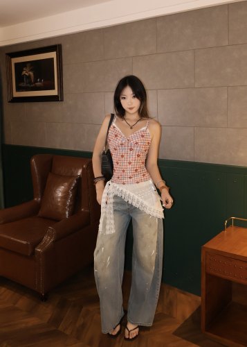 ZERO距离2026夏复古红格爱心小花吊带背心女纯欲v领收腰内搭辣妹