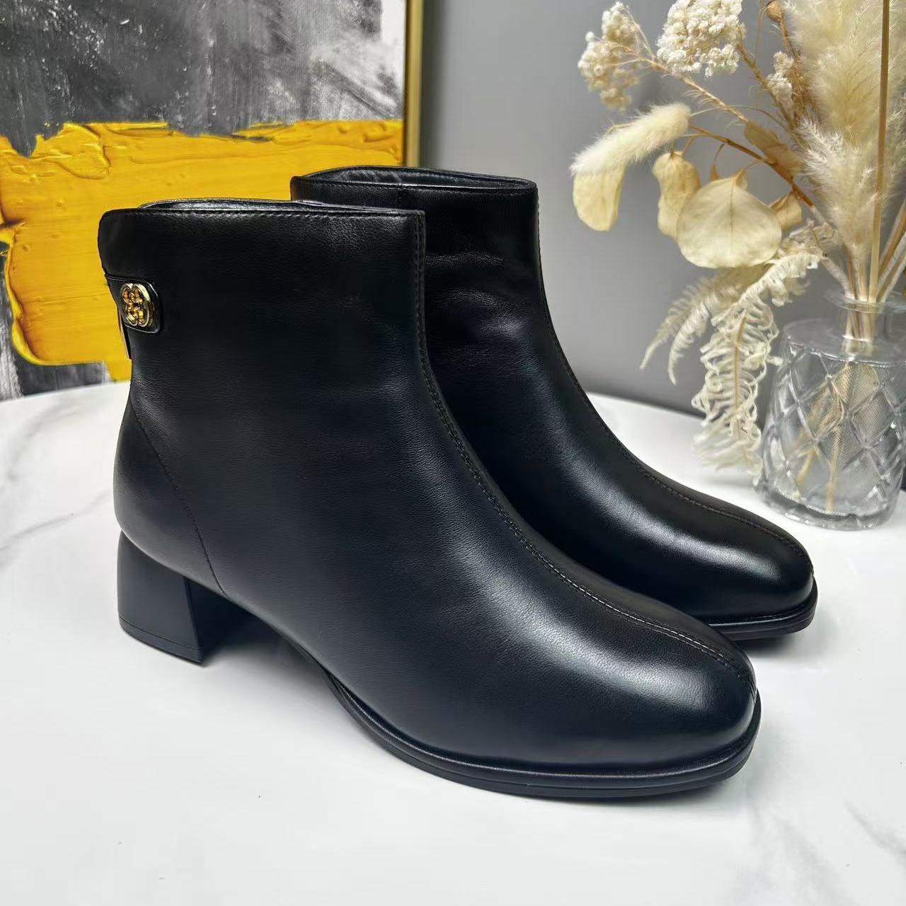 Qbu专柜正品黑色羊皮加绒方头洋气气质款瘦瘦靴2A01 2/1