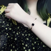 饰品配饰不掉色手环手镯女 装 新款 钛钢玫瑰金色简约黑色小方块个性