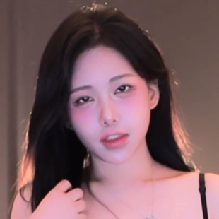 智贤韩国人气网红女主播