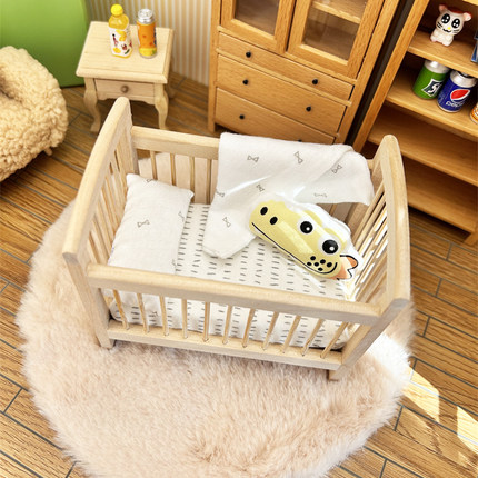 1:12娃娃屋婴儿床迷你家具道具原木色拍摄道具工艺品桌面摆件