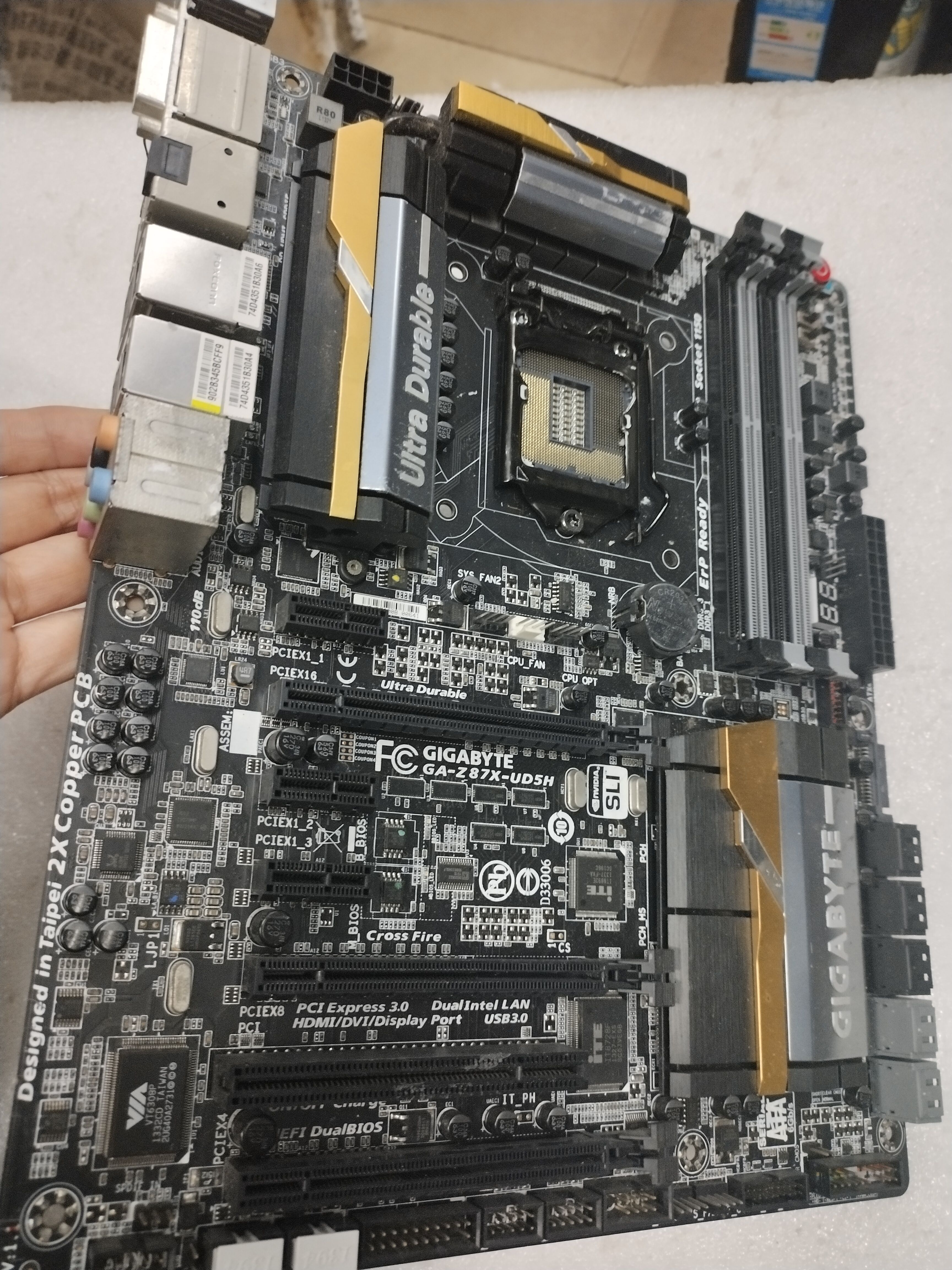 技嘉Z87X-UD5H 1150针全固态豪华经典大板DDR3内存