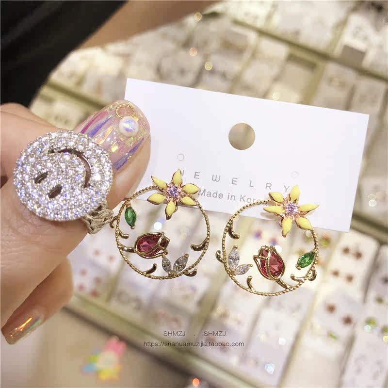 韩国东大门代购精致镂空花朵耳环 小清新耳钉甜美 2019新款气质在类目 饰品/流行首饰/时尚饰品新, 耳饰, 耳钉中 - 来自Buy2taobao.com提供专业的淘宝代购服务