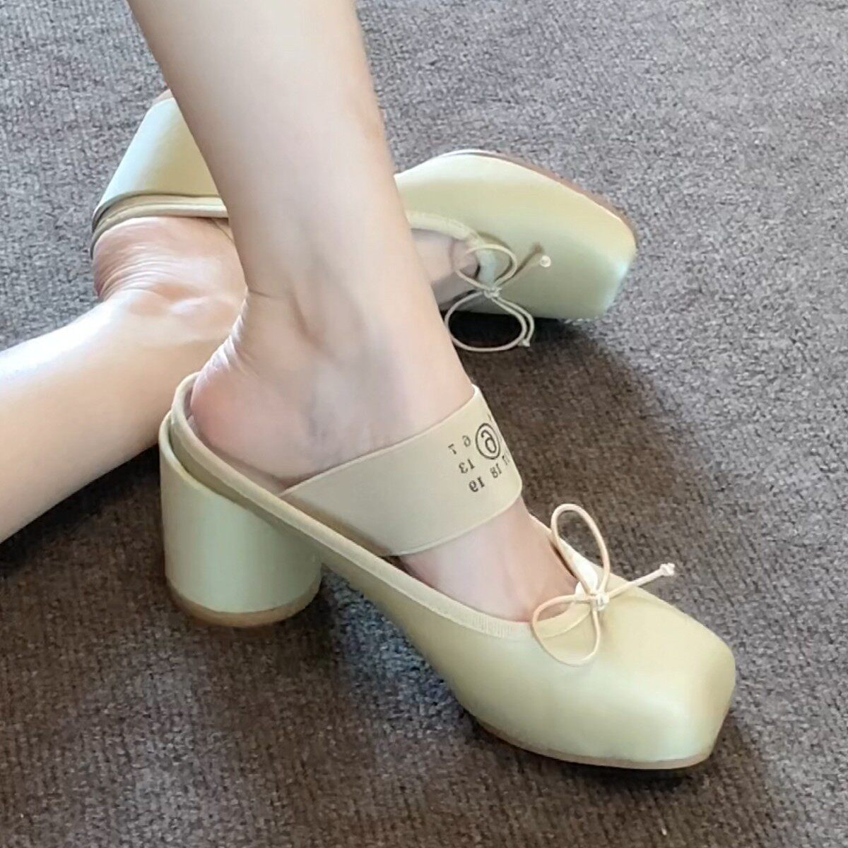 La'ureltree 牛油果绿包头半拖鞋Jennie同款蝴蝶结玛丽珍高跟鞋女
