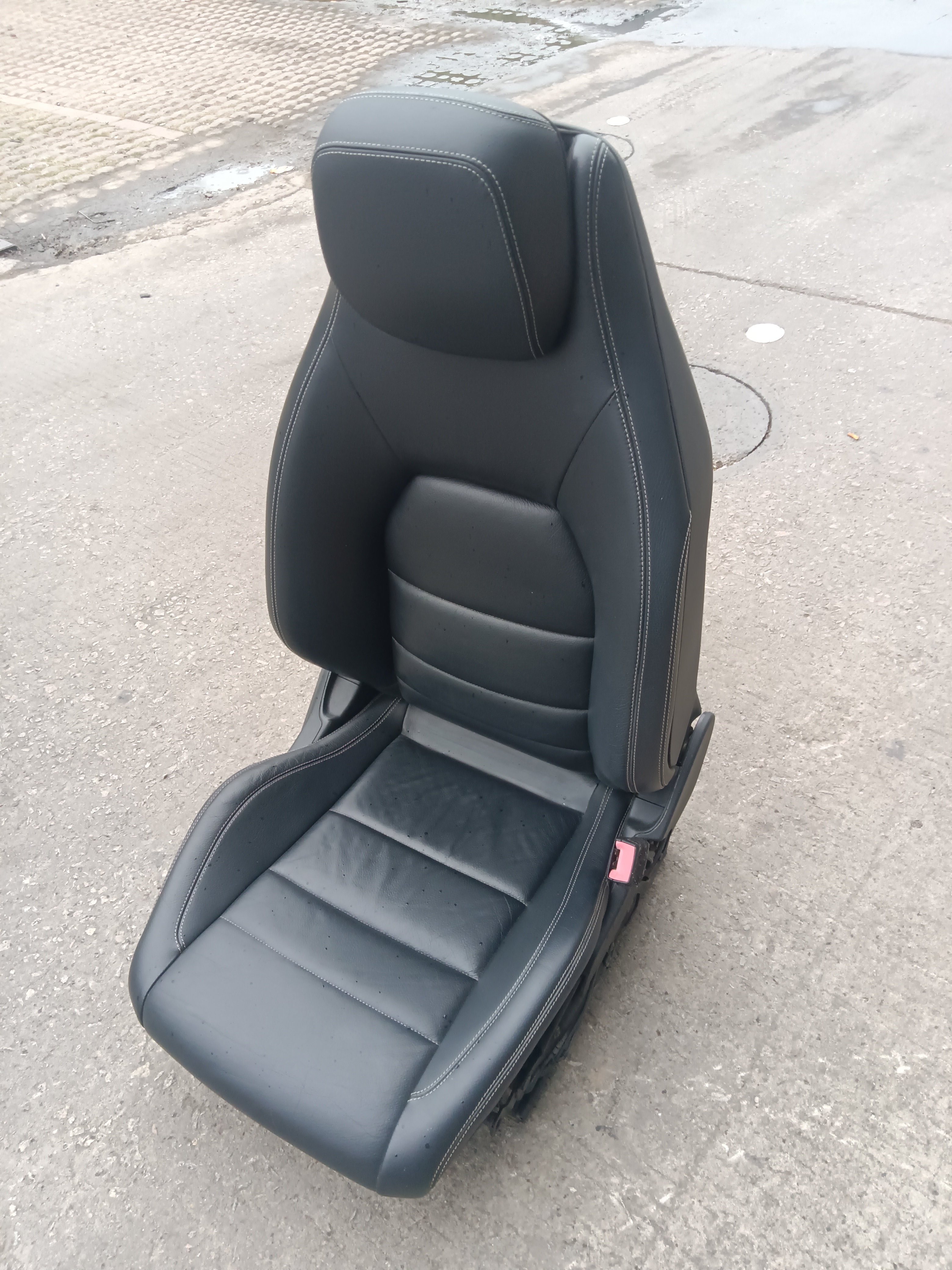 奔驰 E200 E260 E300 E350 Coupe W207 座椅总成 头枕 滑轨 骨架