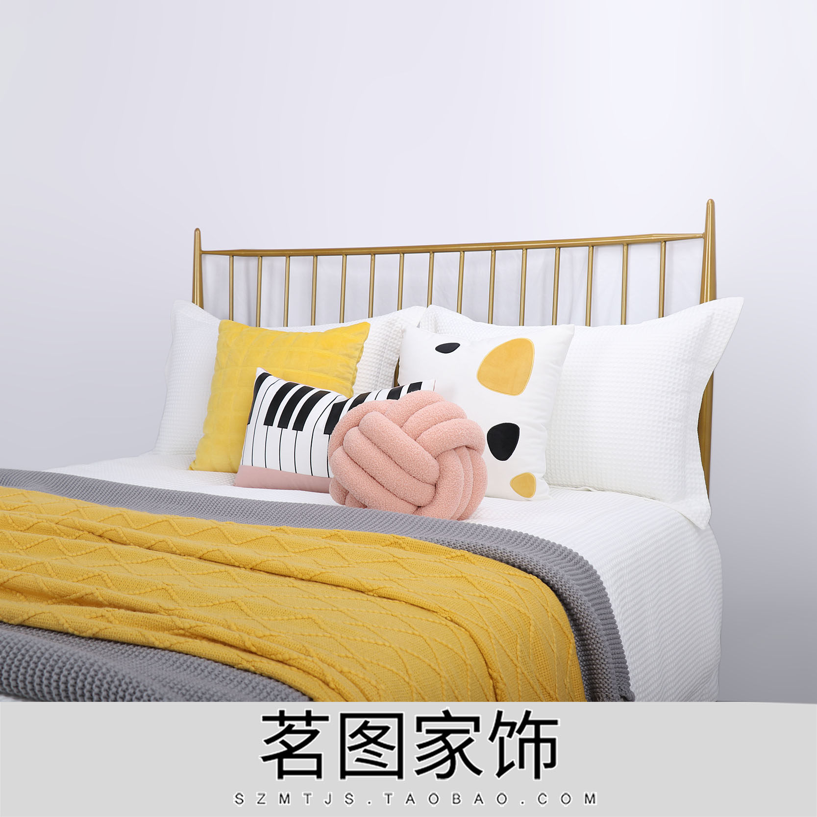 现代简约童趣儿童房样板间女孩床品黄色粉色系套件抱枕琴键腰枕