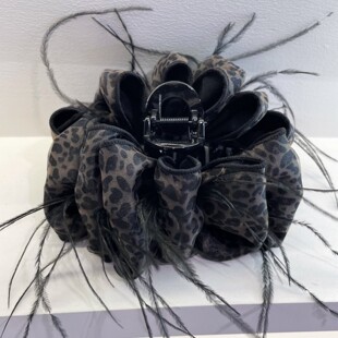 2025年新款 韩国高端鲨鱼夹气质大号抓夹 豹纹羽毛云朵褶皱发抓女