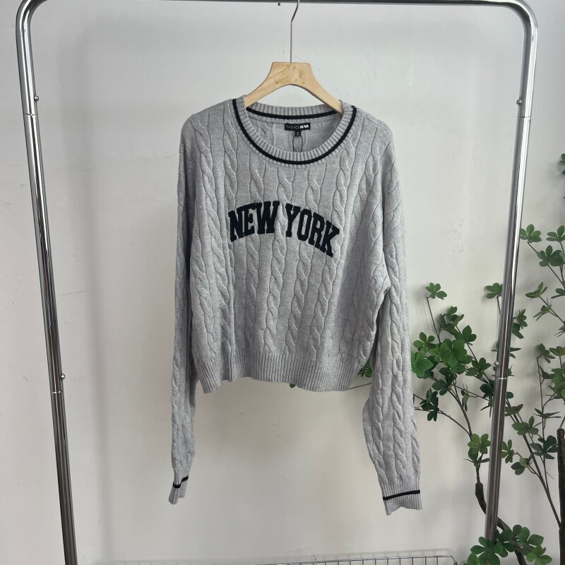 W3003外贸欧美单学院风女生短款毛衣新款字母麻花设计针织衫上衣
